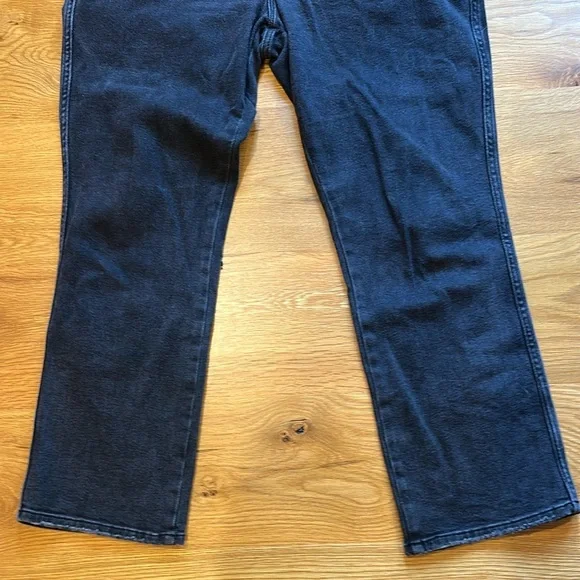 Good American Good Curve Black Jeans - Picture 3 of 7